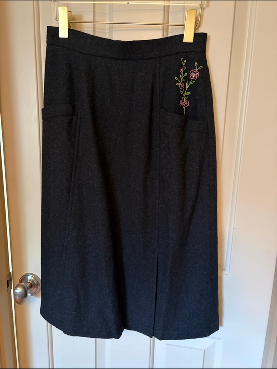 Dresses & Skirts - Black Embroidered Pocket A-Line Skirt